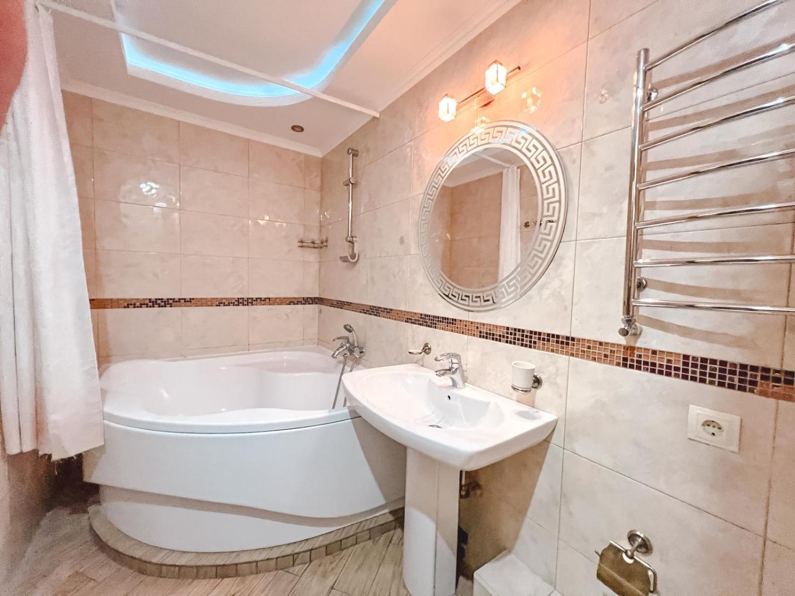 Apartments On Pechersk เคียฟ ภายนอก รูปภาพ